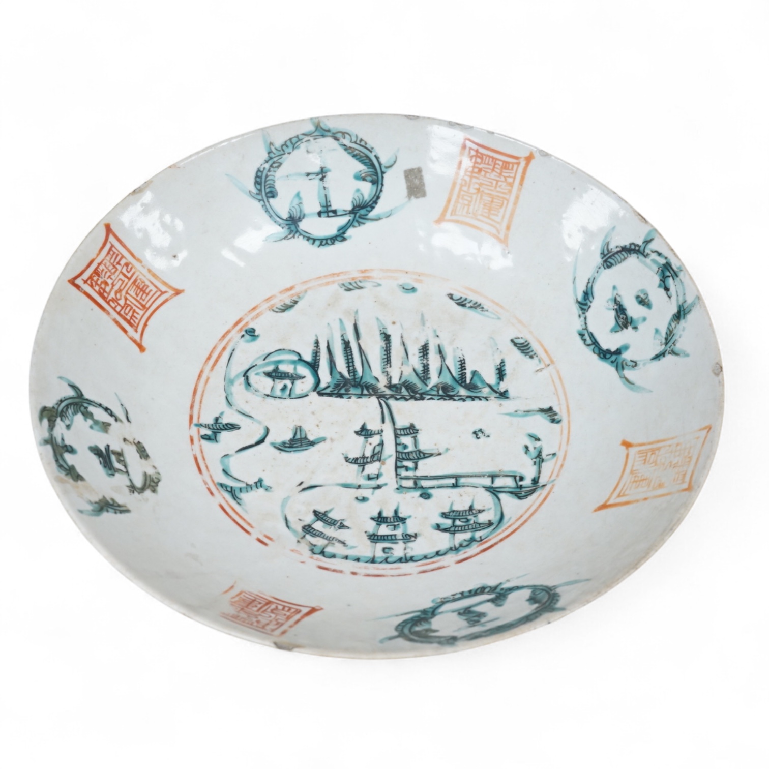 A Chinese Swatow ware polychrome enamelled dish, Zhangzhou, late 16th/early 17th century, 38cm